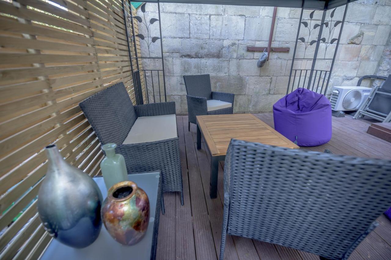 Quirky Vaulted Flat With Terrace Apartment Bath Exterior photo