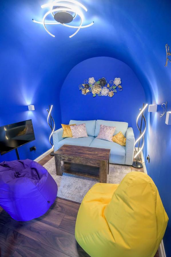 Quirky Vaulted Flat With Terrace Apartment Bath Exterior photo